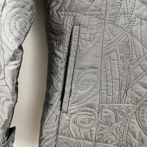 Chicos Quilted Jacket Silver Grey Sheen Long Sleeve Small - Picture 13 of 15